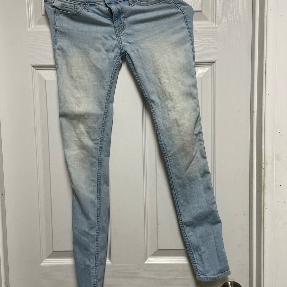 Hollister Women's Light Blue Skinny Jeans size W 22 L 29
